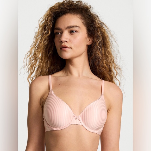 Victoria's Secret Other - Victoria's Secret Lightly Lined Full Coverage Purest Pink Bra 38D